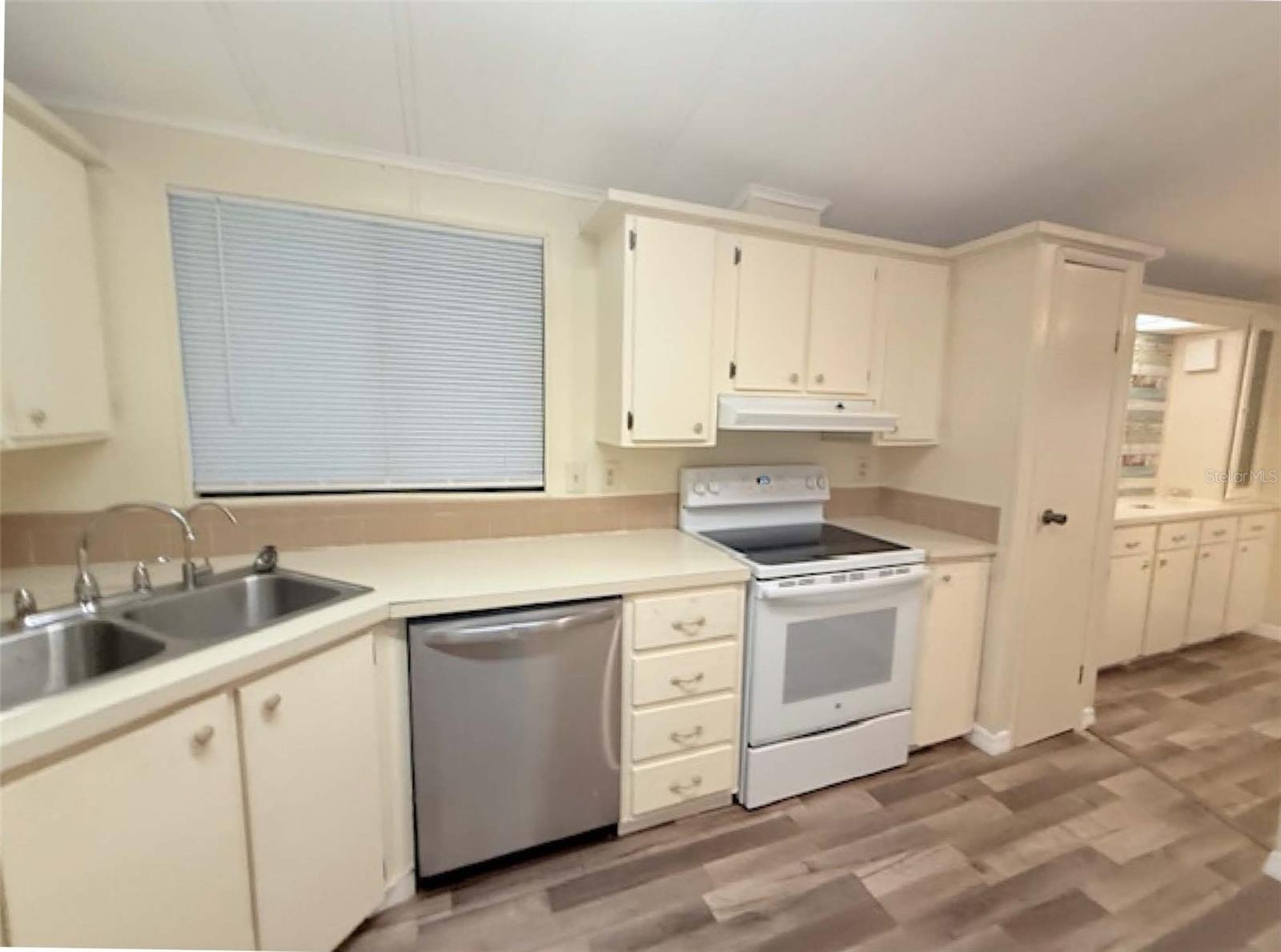 Image 6 of 10 For 118 Indian River Drive