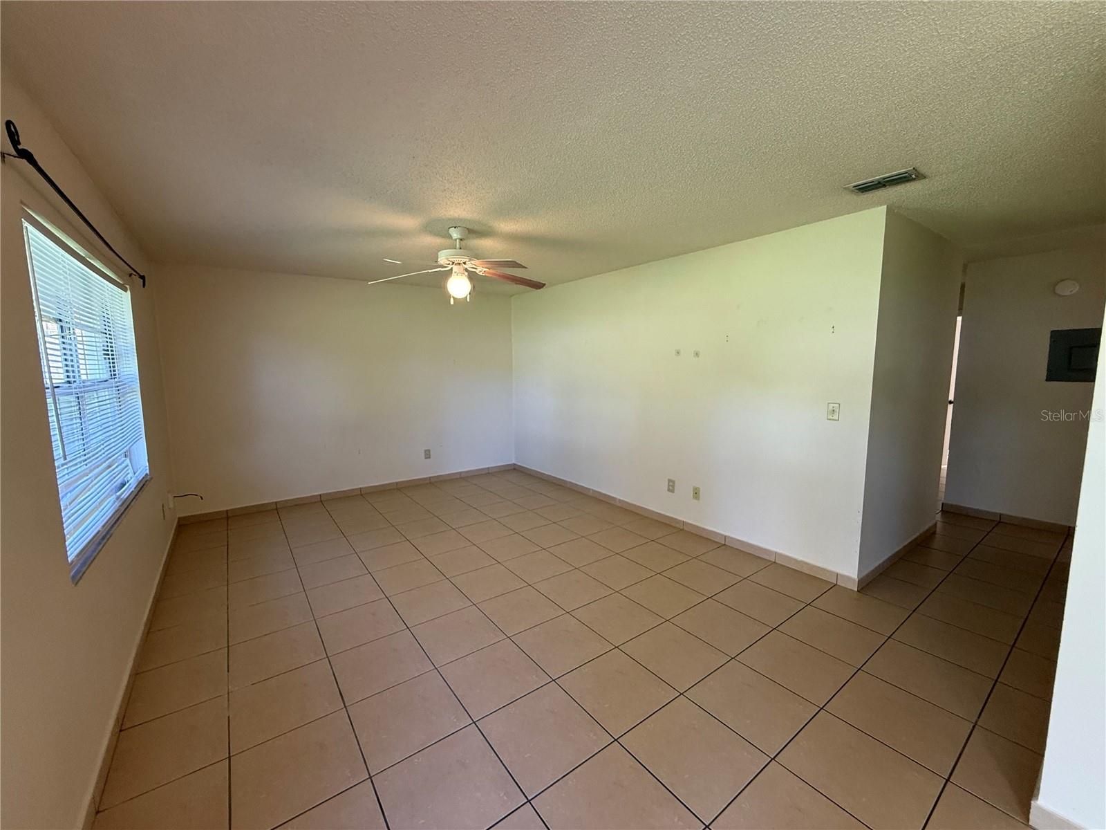 Image 4 of 12 For 1523 Boundary Street