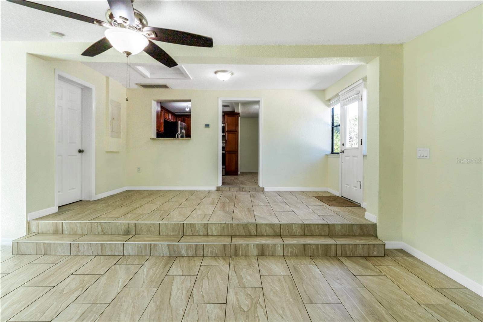 Image 10 of 26 For 137 Caracas Road