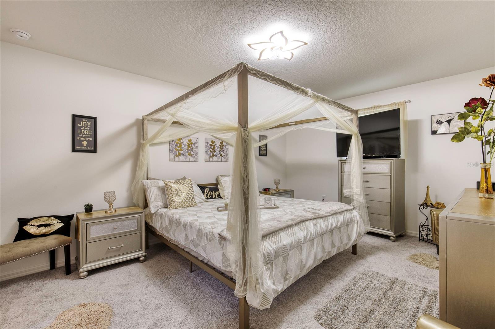 Image 24 of 44 For 36 Kaywood Place