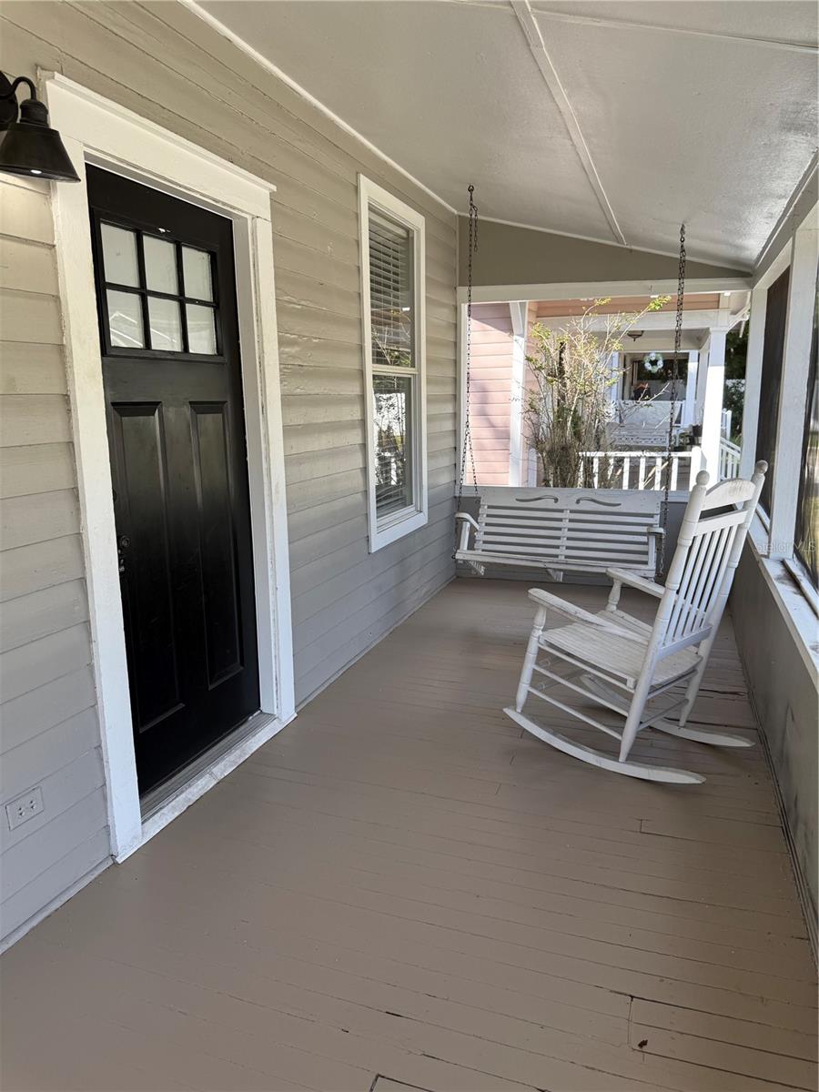 Image 2 of 21 For 304 Page Court