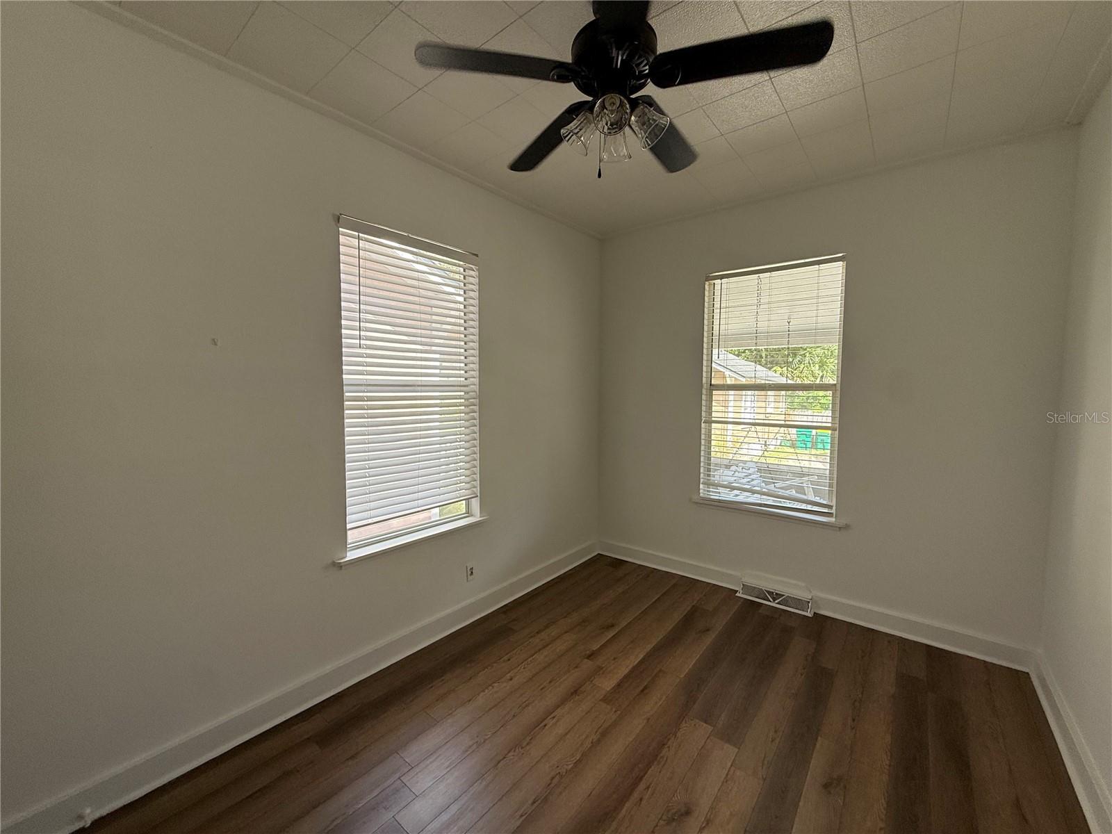 Image 8 of 21 For 304 Page Court