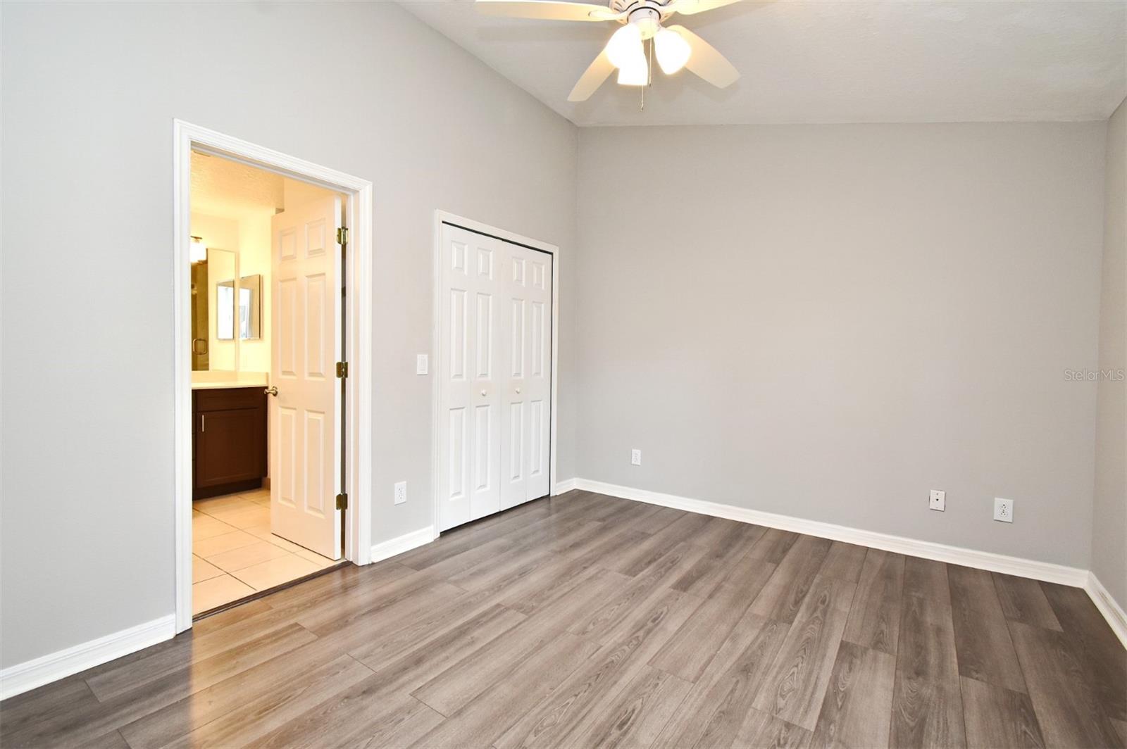 Image 10 of 28 For 10056 Regent Park Drive 2309