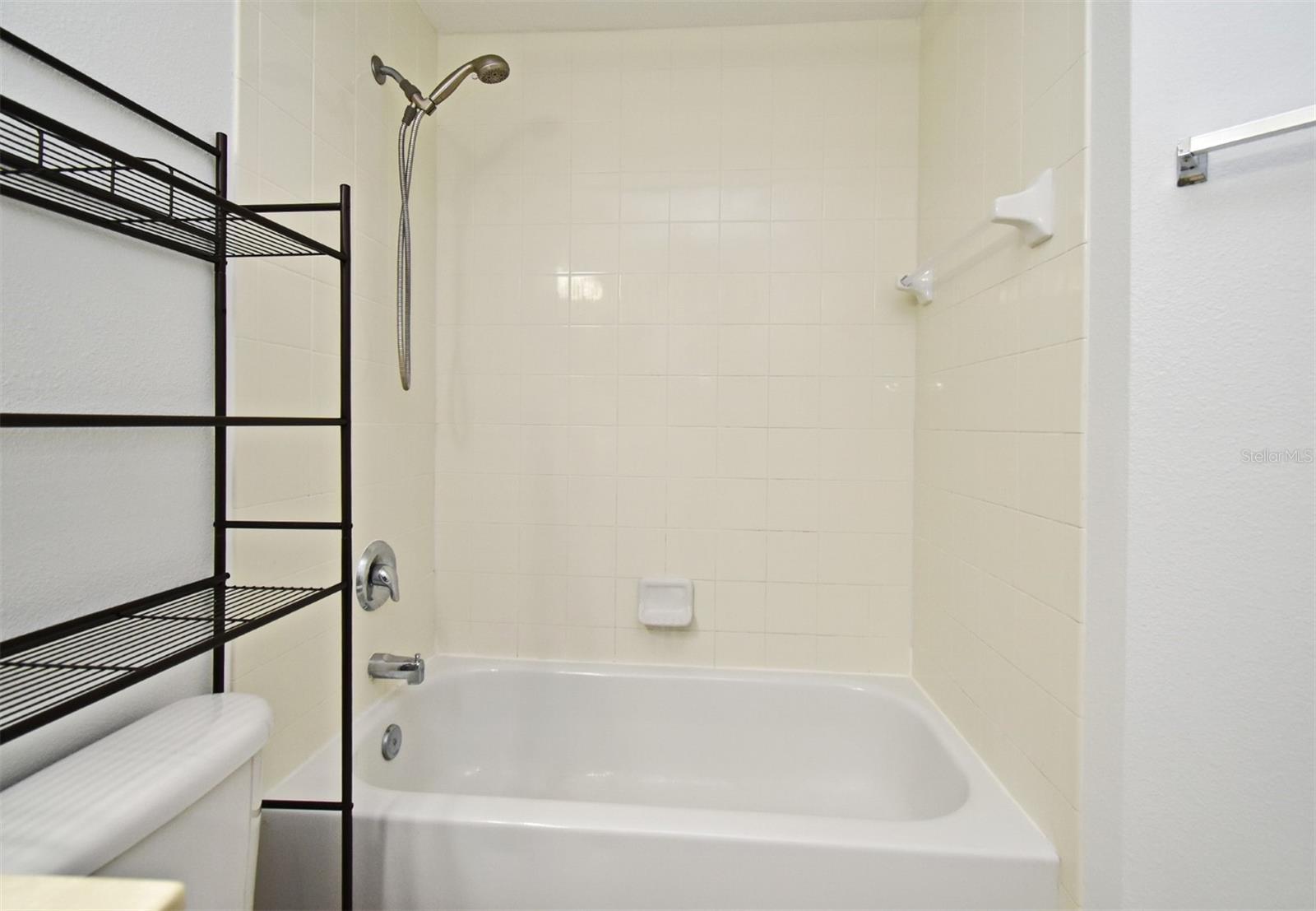 Image 18 of 28 For 10056 Regent Park Drive 2309