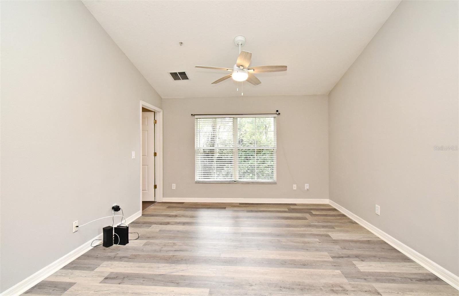 Image 9 of 28 For 10056 Regent Park Drive 2309