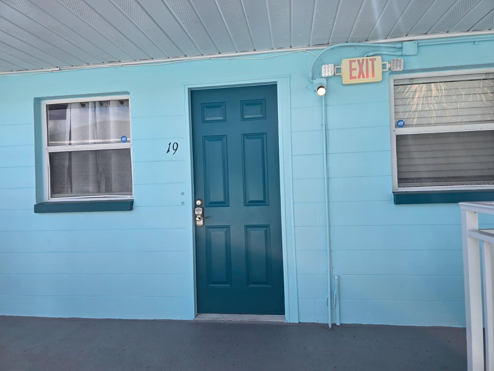 Image 11 of 13 For 406 Tyler Avenue 19