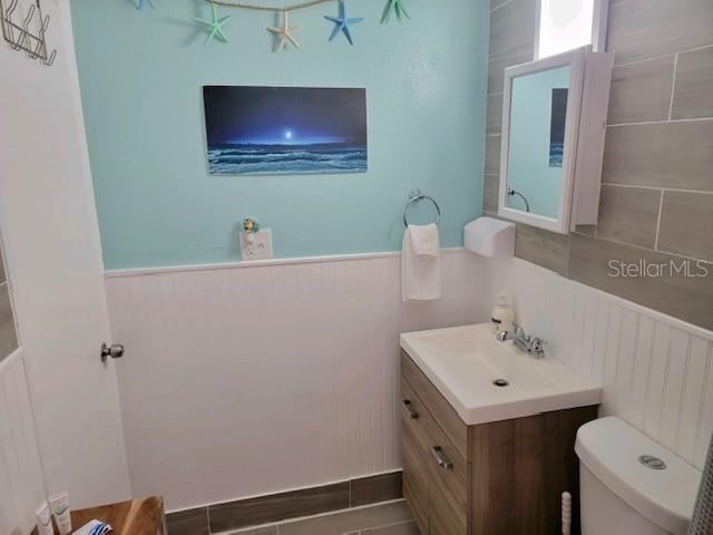 Image 9 of 13 For 406 Tyler Avenue 19