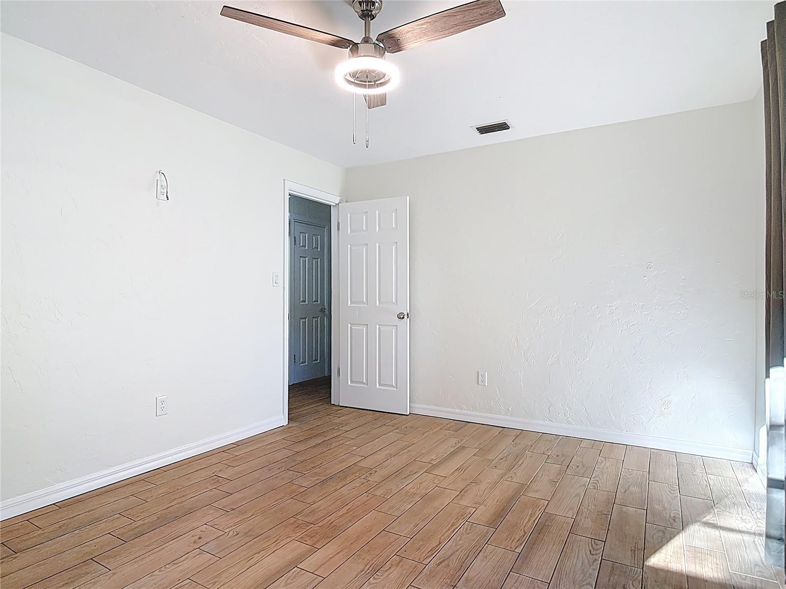 Image 10 of 13 For 1611 Caroline Drive