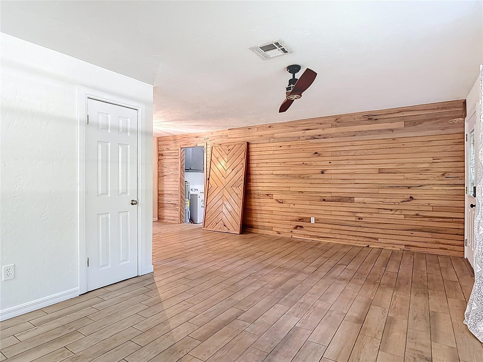 Image 3 of 13 For 1611 Caroline Drive