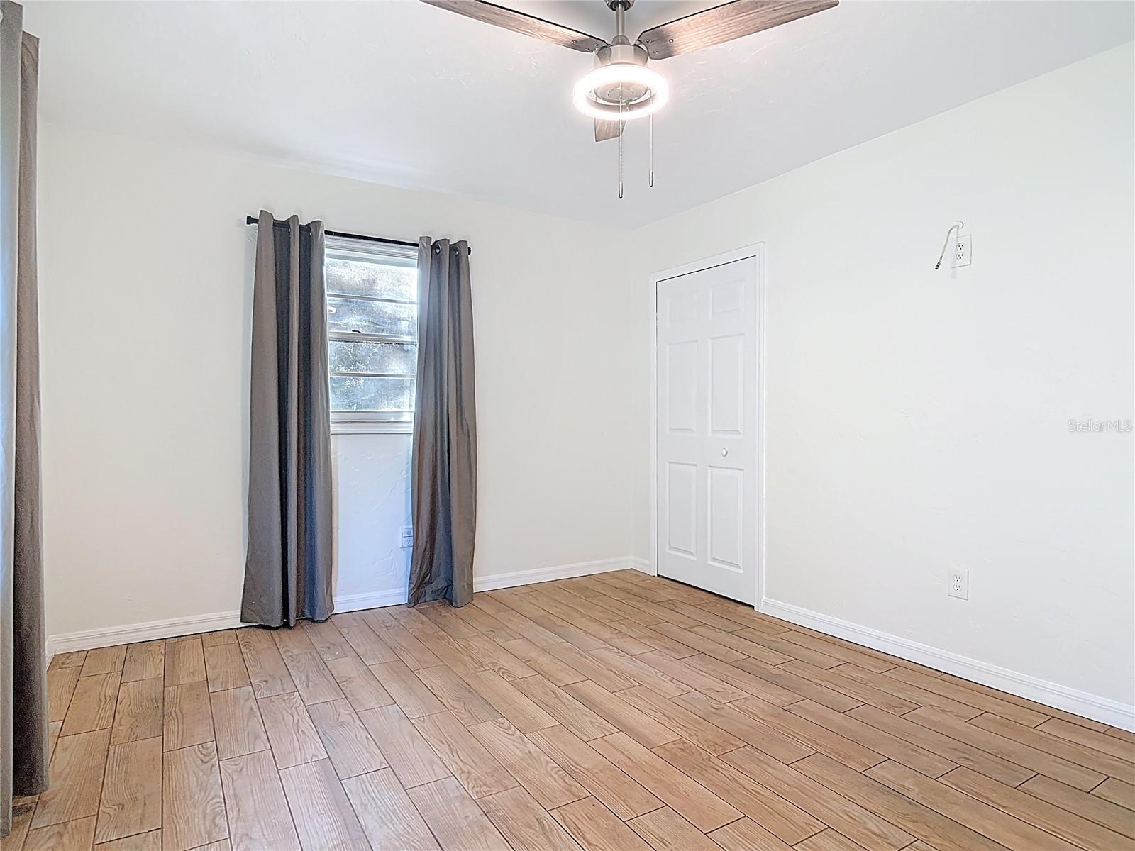 Image 9 of 13 For 1611 Caroline Drive