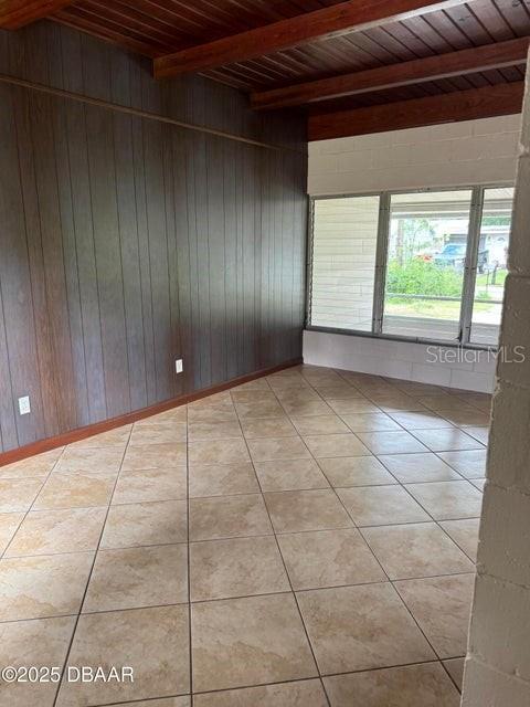 Image 8 of 30 For 448 Dorothy Avenue