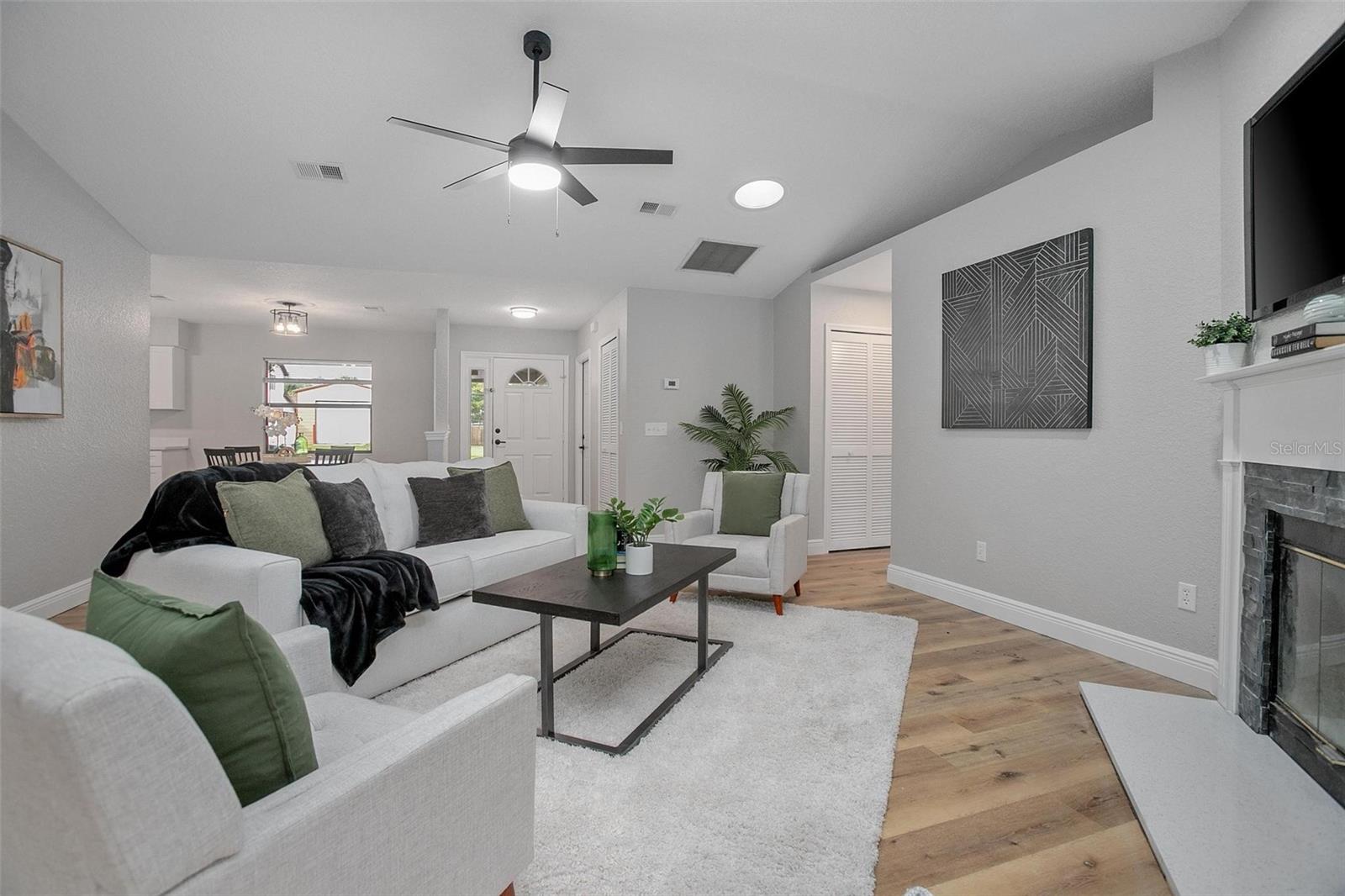 Image 6 of 31 For 418 Berwick Circle