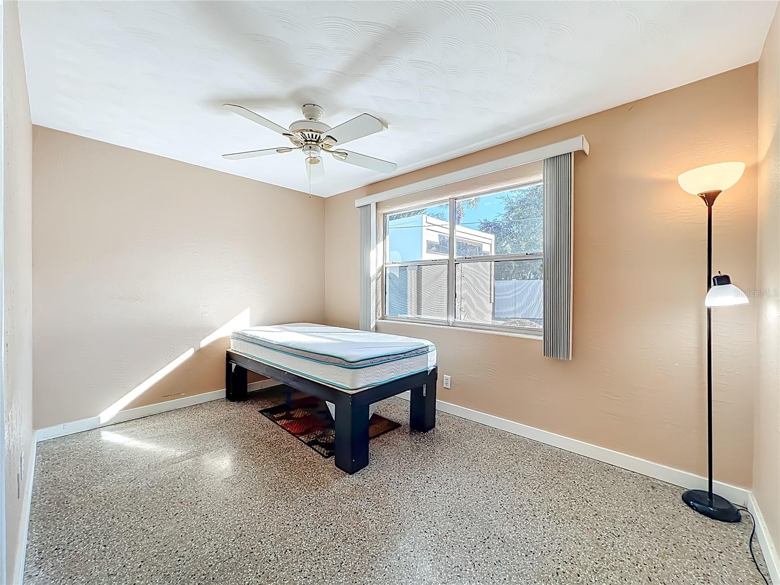 Image 24 of 46 For 1401 Orange Tree Drive