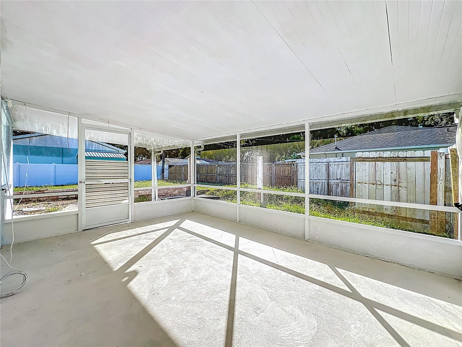 Image 32 of 46 For 1401 Orange Tree Drive