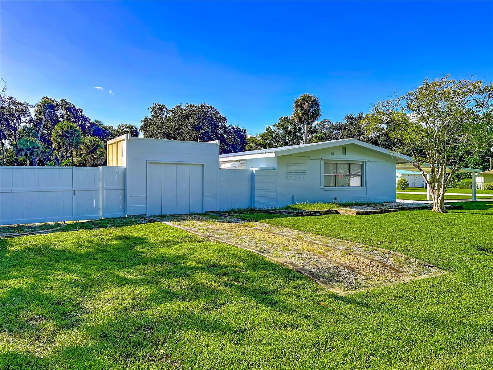 Image 45 of 46 For 1401 Orange Tree Drive