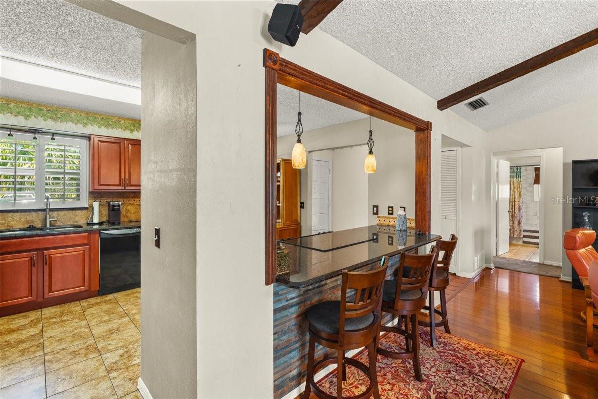 Image 7 of 34 For 1114 Sherbourne Way