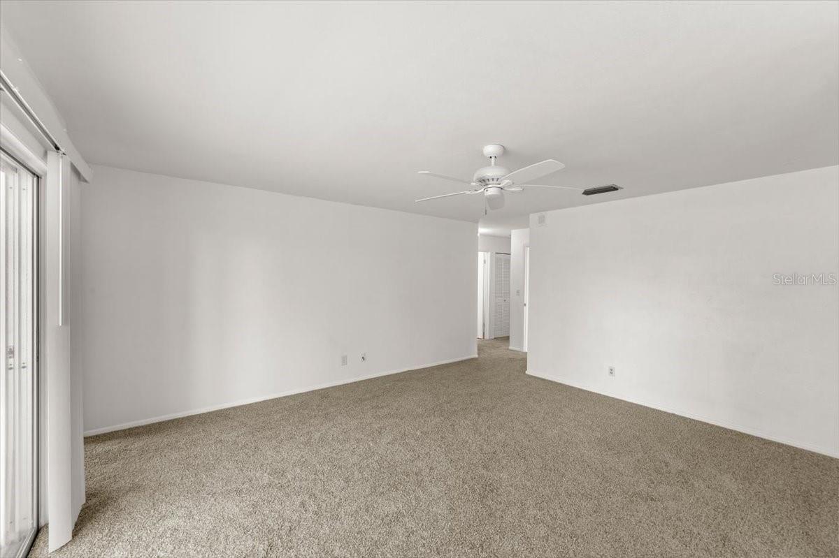 Image 15 of 41 For 36 Dresden Circle
