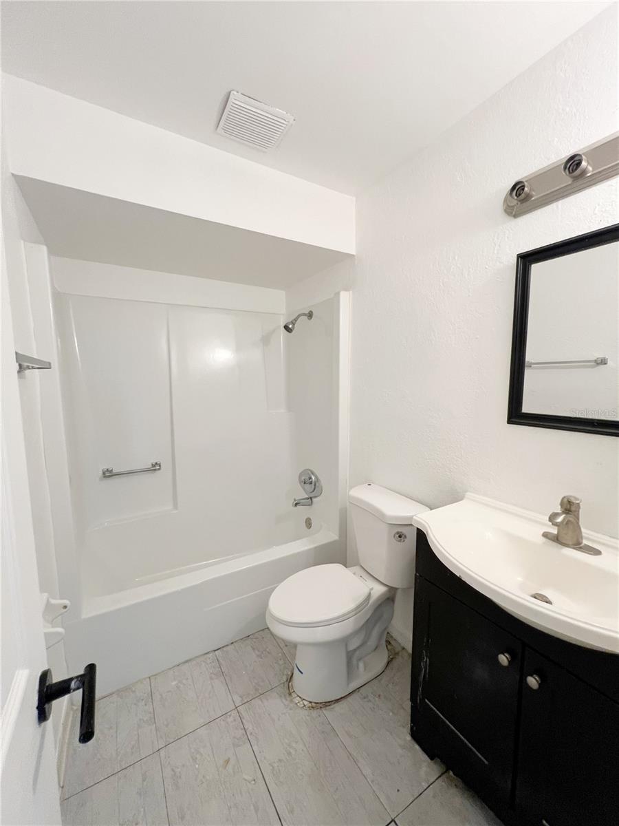 Image 5 of 14 For 2544 Clairmont Avenue