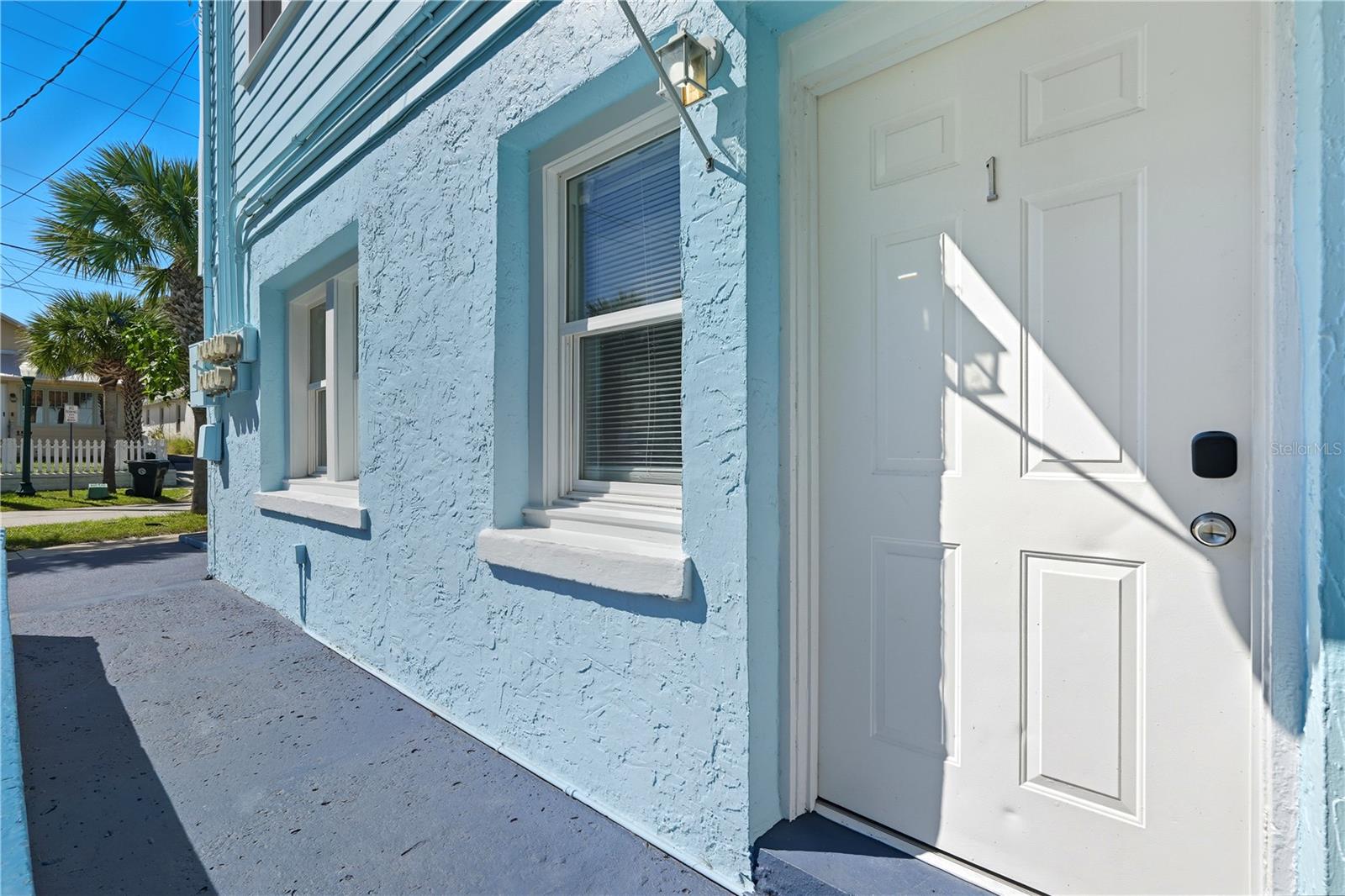 Image 18 of 89 For 149 Hollywood Avenue