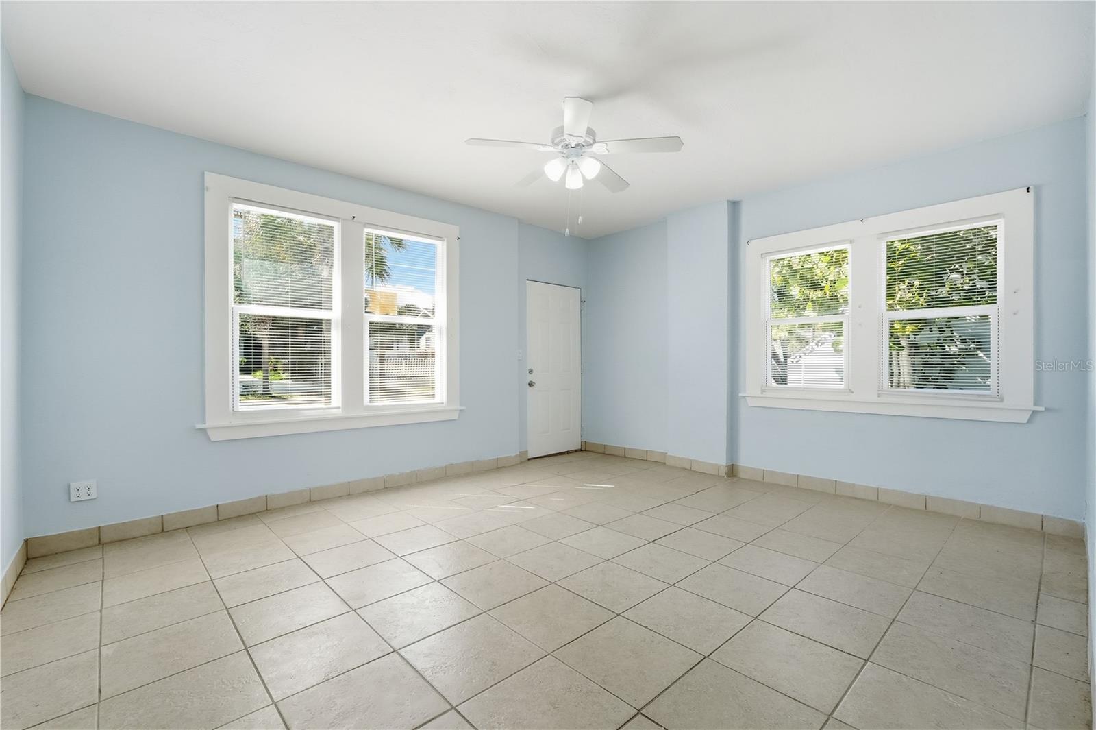 Image 45 of 89 For 149 Hollywood Avenue