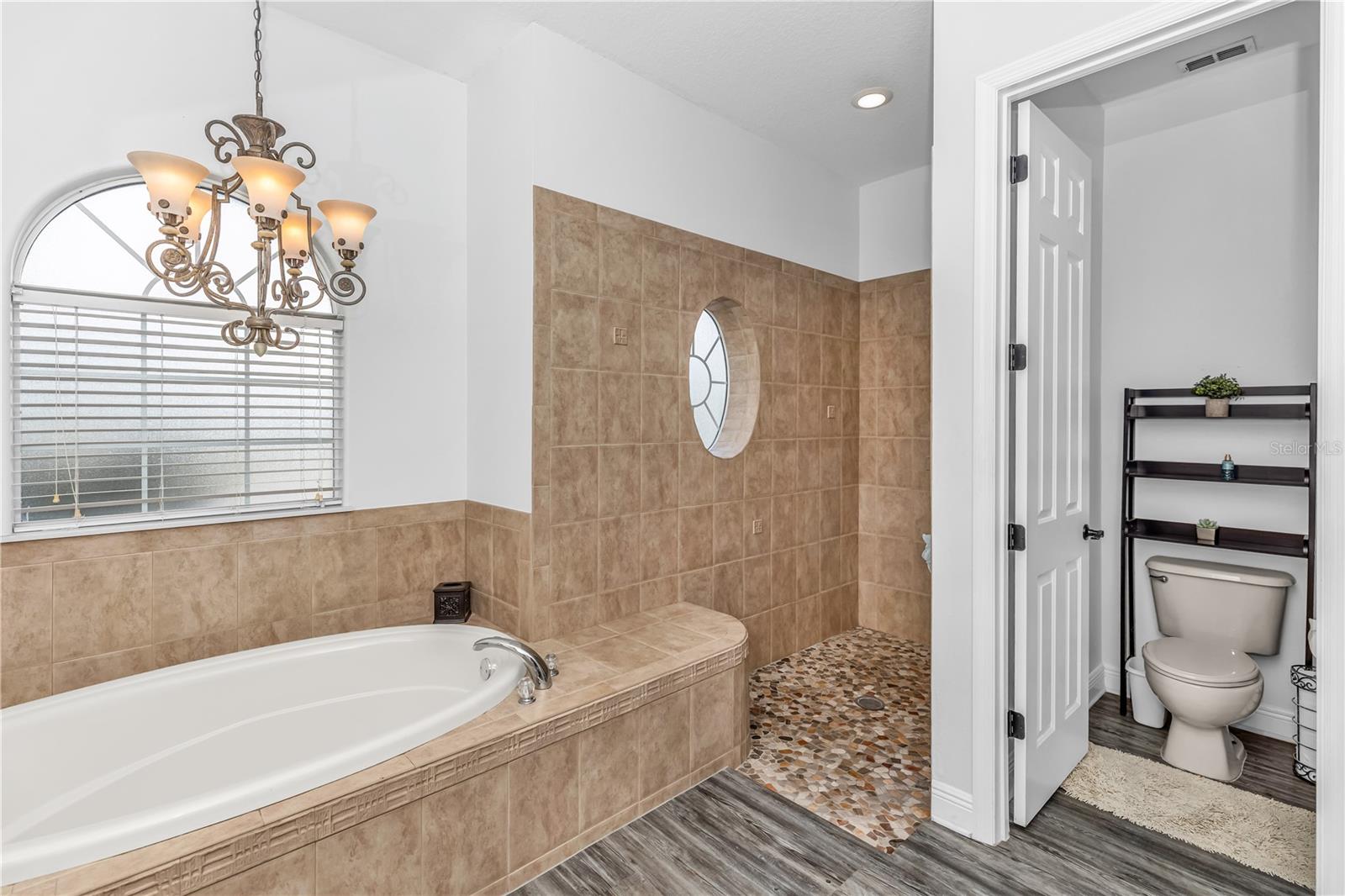 Image 30 of 62 For 169 Hawkcrest Court