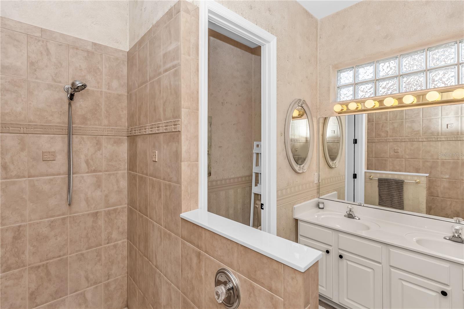 Image 36 of 62 For 169 Hawkcrest Court