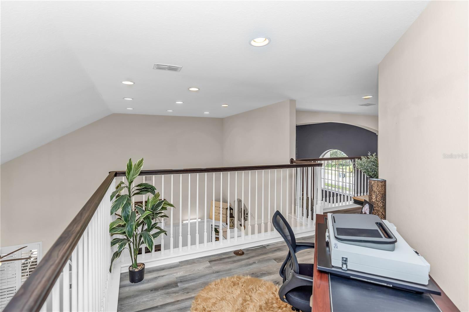 Image 40 of 62 For 169 Hawkcrest Court