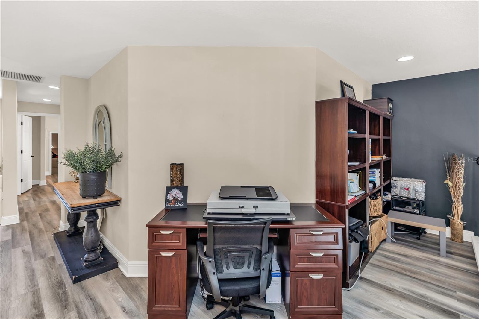 Image 41 of 62 For 169 Hawkcrest Court