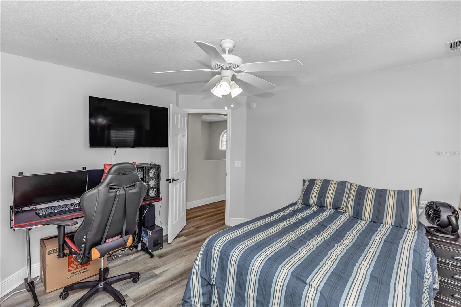 Image 42 of 62 For 169 Hawkcrest Court