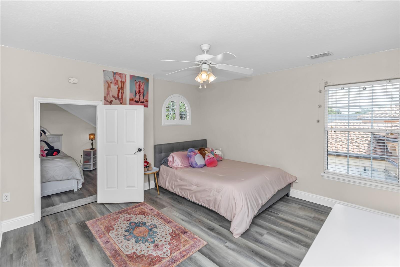 Image 45 of 62 For 169 Hawkcrest Court