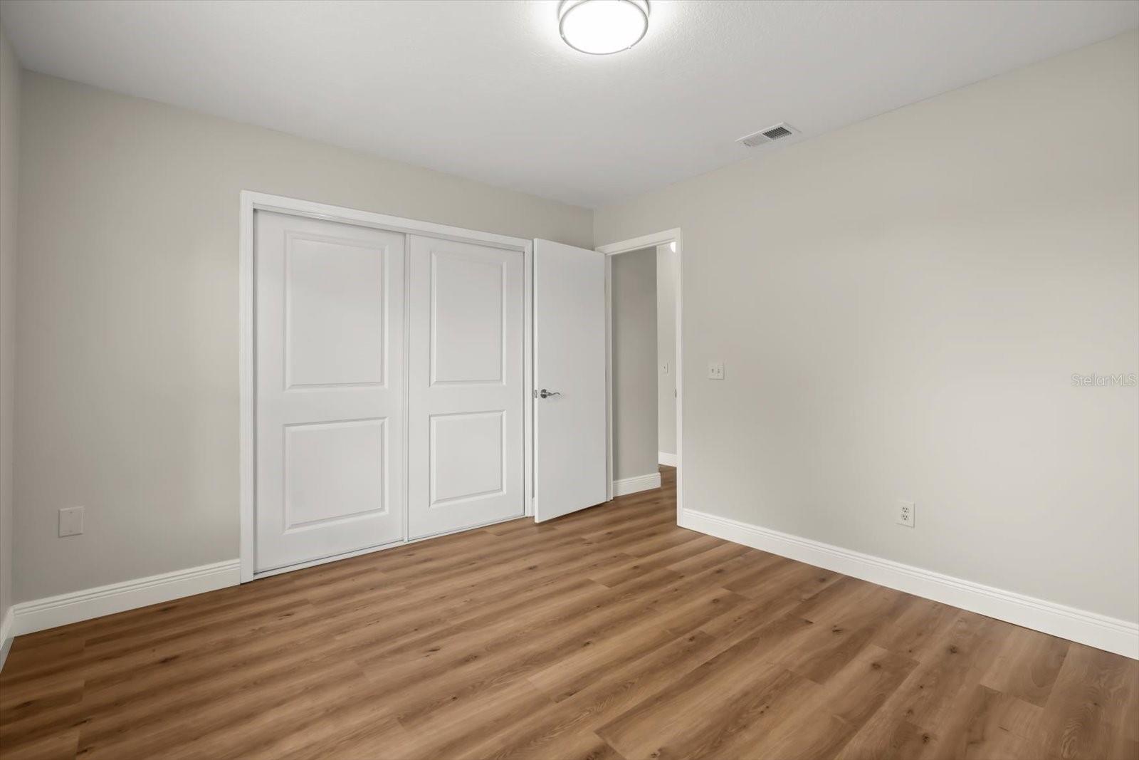 Image 13 of 34 For 1490 April Avenue