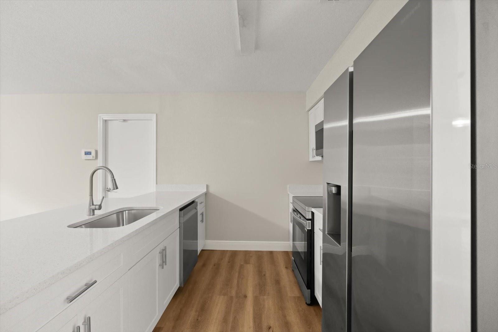 Image 14 of 34 For 1490 April Avenue