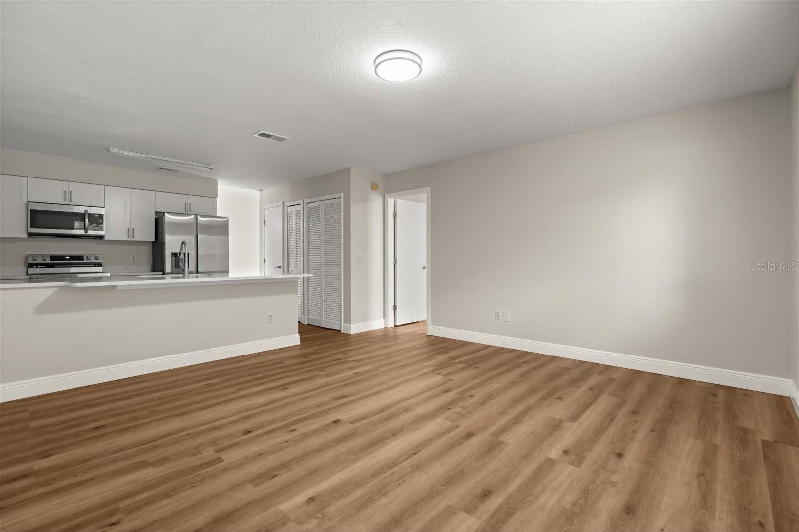 Image 18 of 34 For 1490 April Avenue