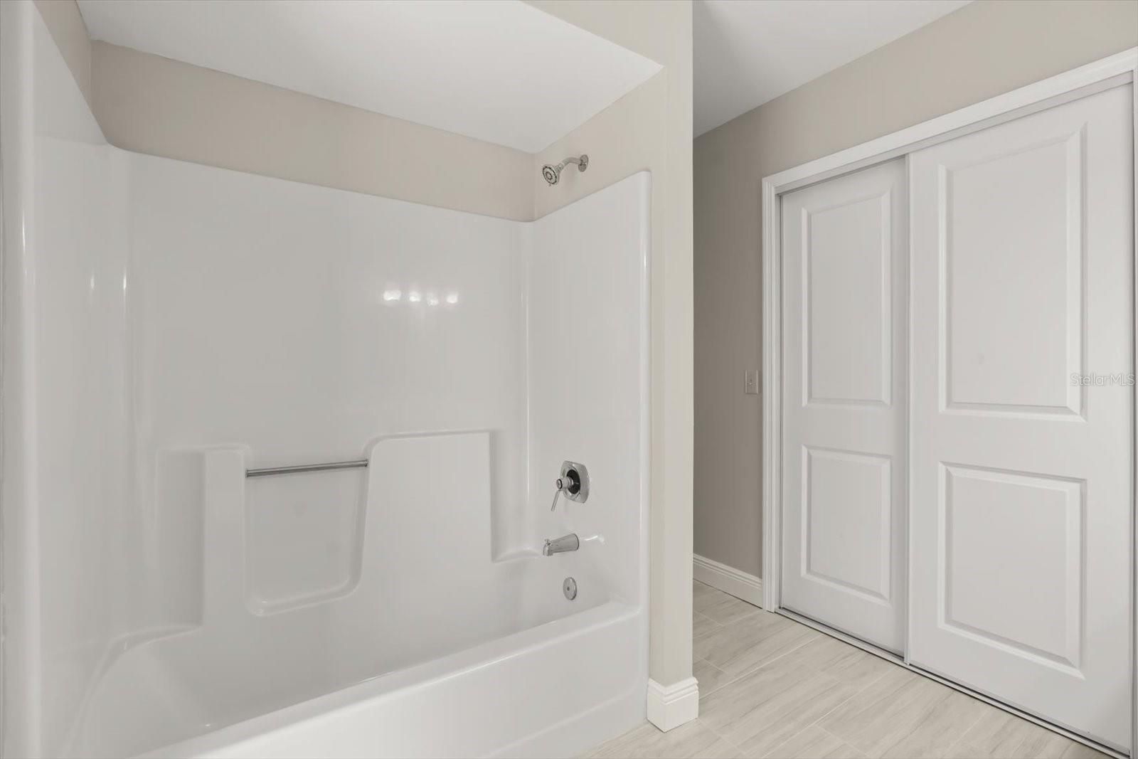 Image 2 of 34 For 1490 April Avenue