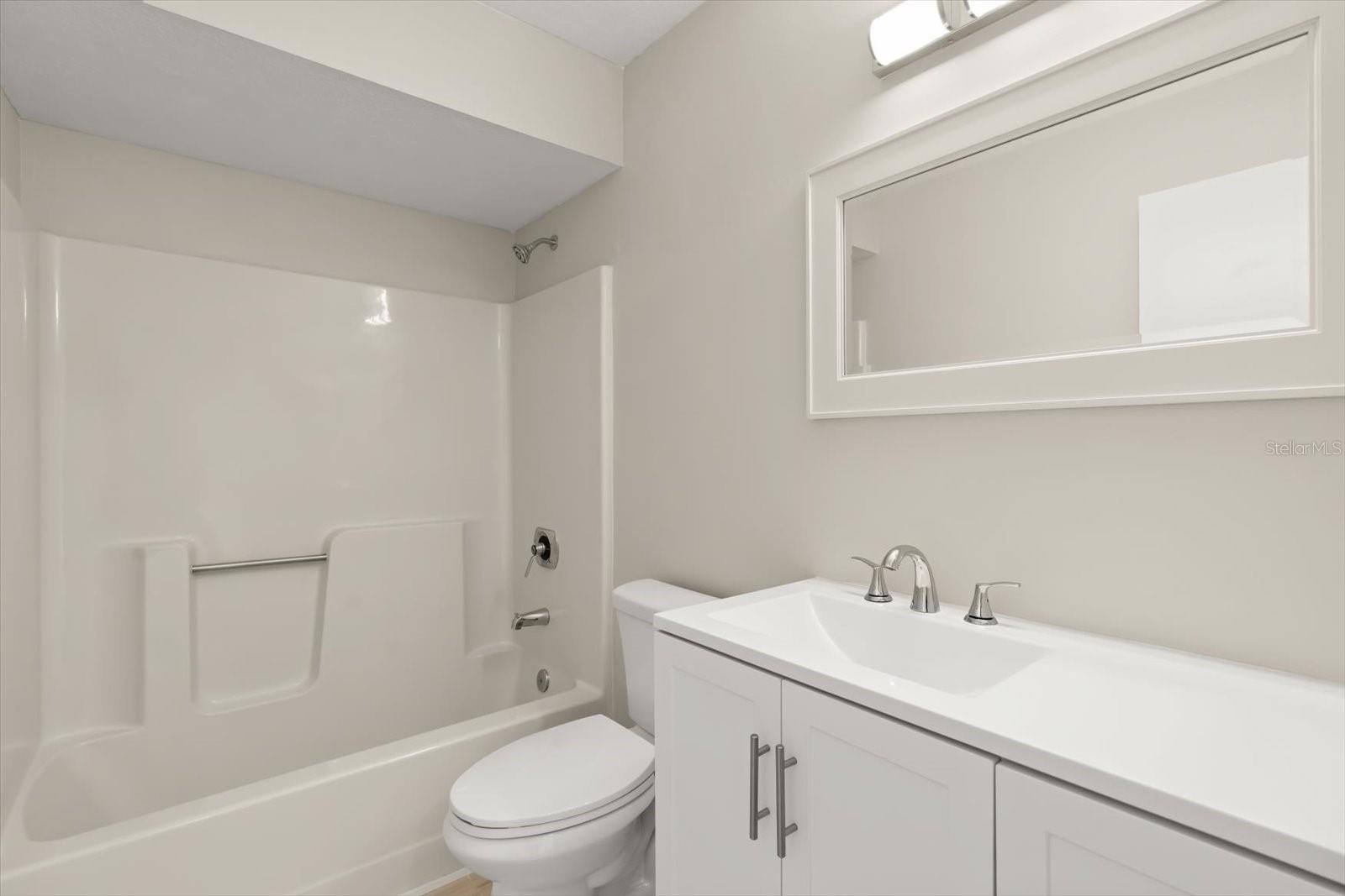 Image 23 of 34 For 1490 April Avenue