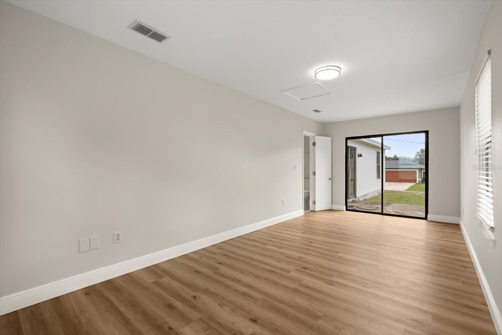 Image 5 of 34 For 1490 April Avenue