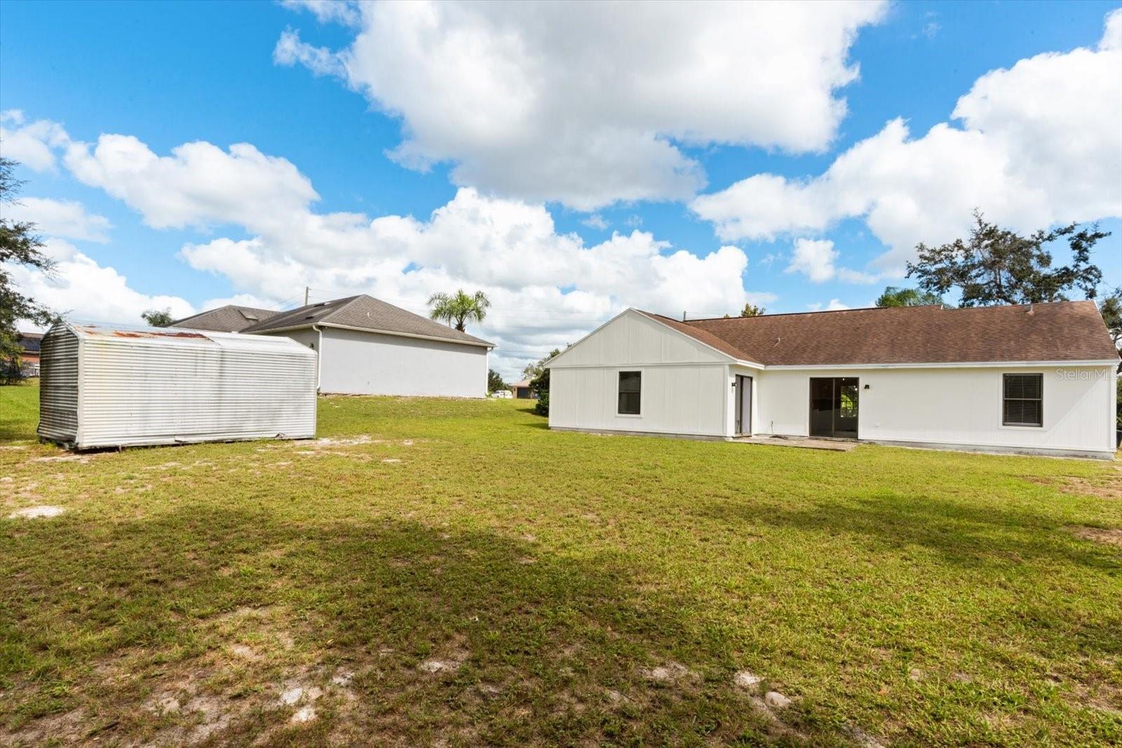 Image 7 of 34 For 1490 April Avenue