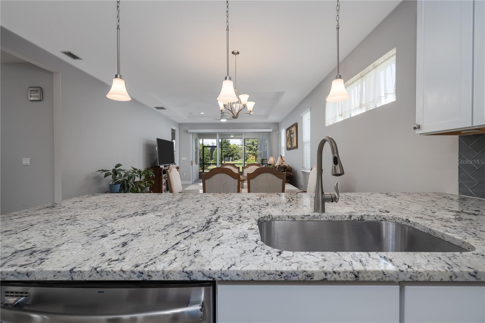 Image 14 of 32 For 1547 Lambrook Drive