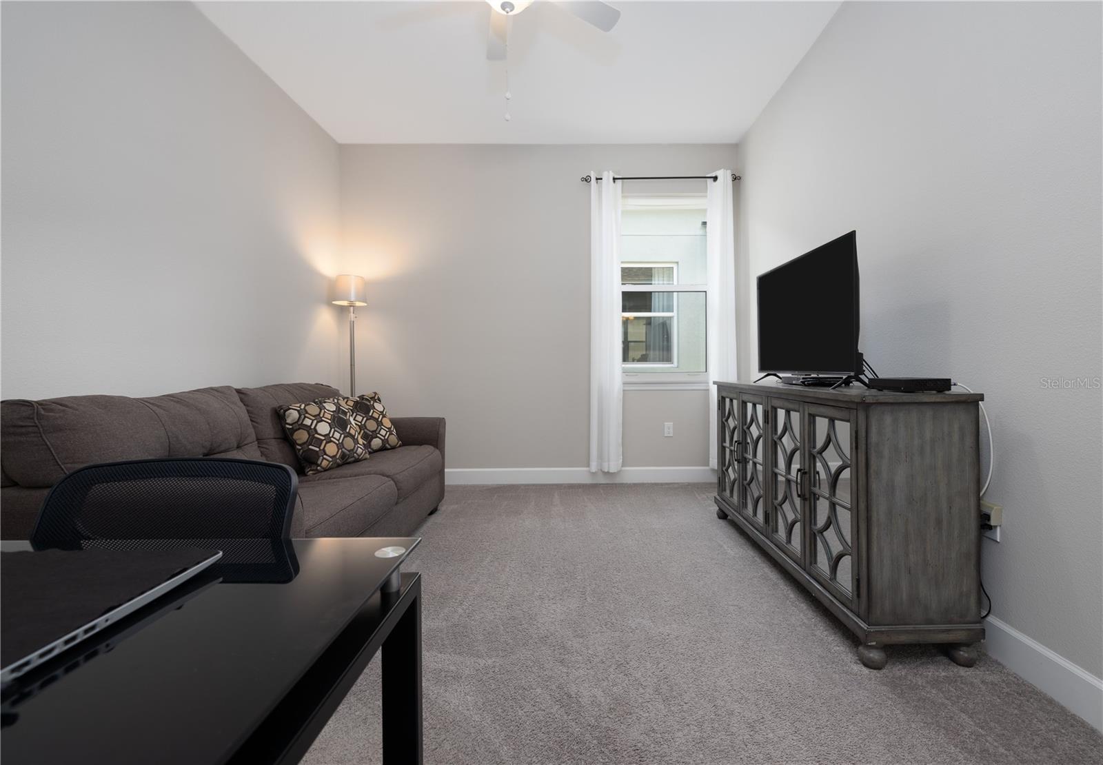 Image 16 of 32 For 1547 Lambrook Drive