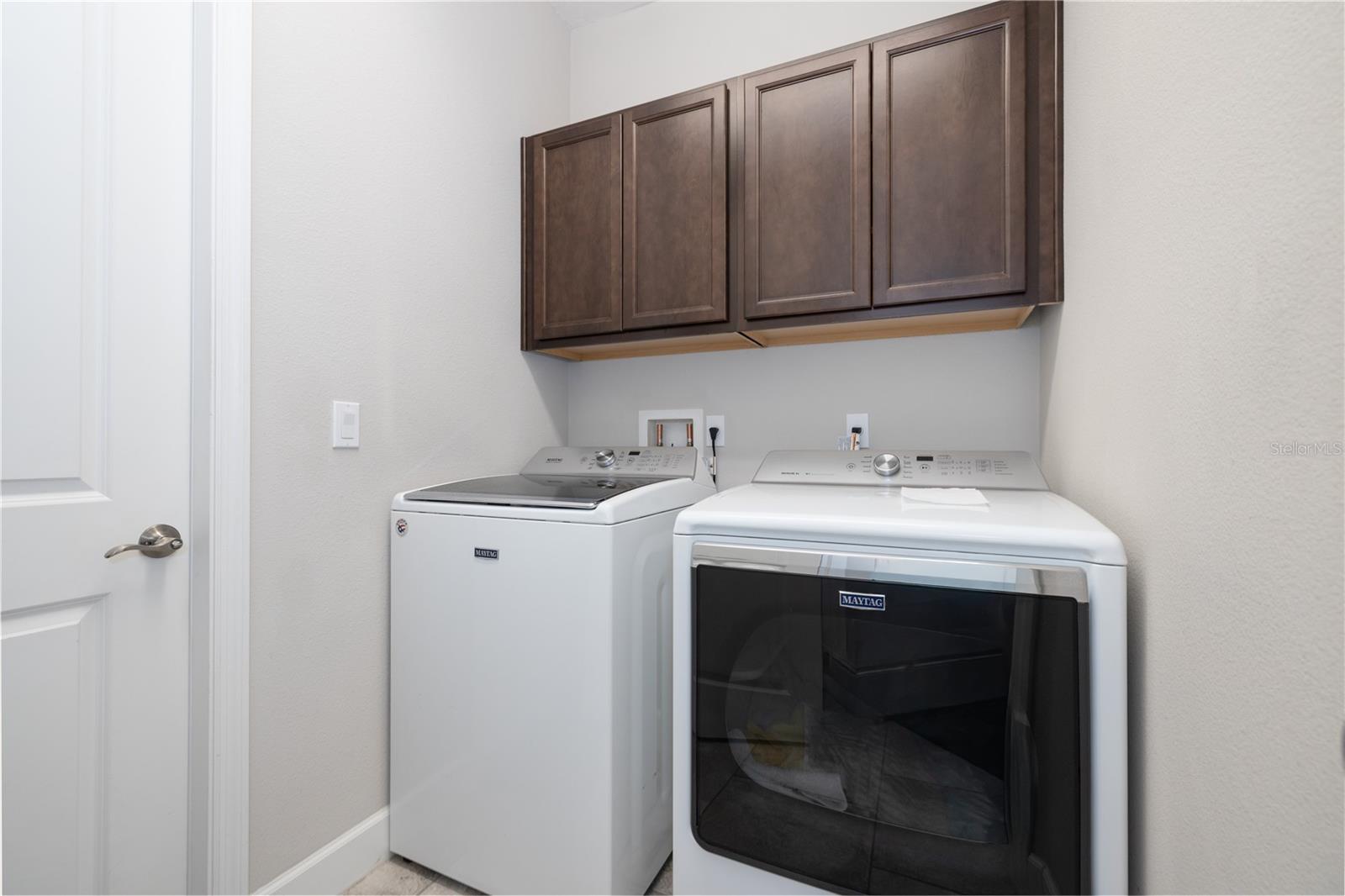 Image 23 of 32 For 1547 Lambrook Drive