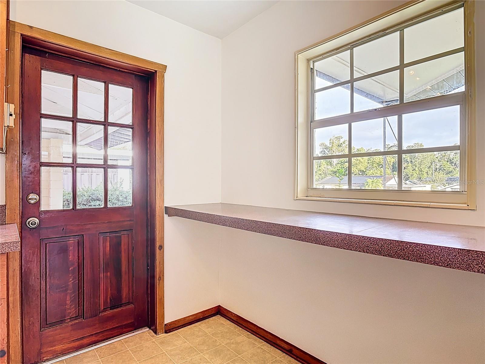 Image 10 of 30 For 718 Hogle Avenue