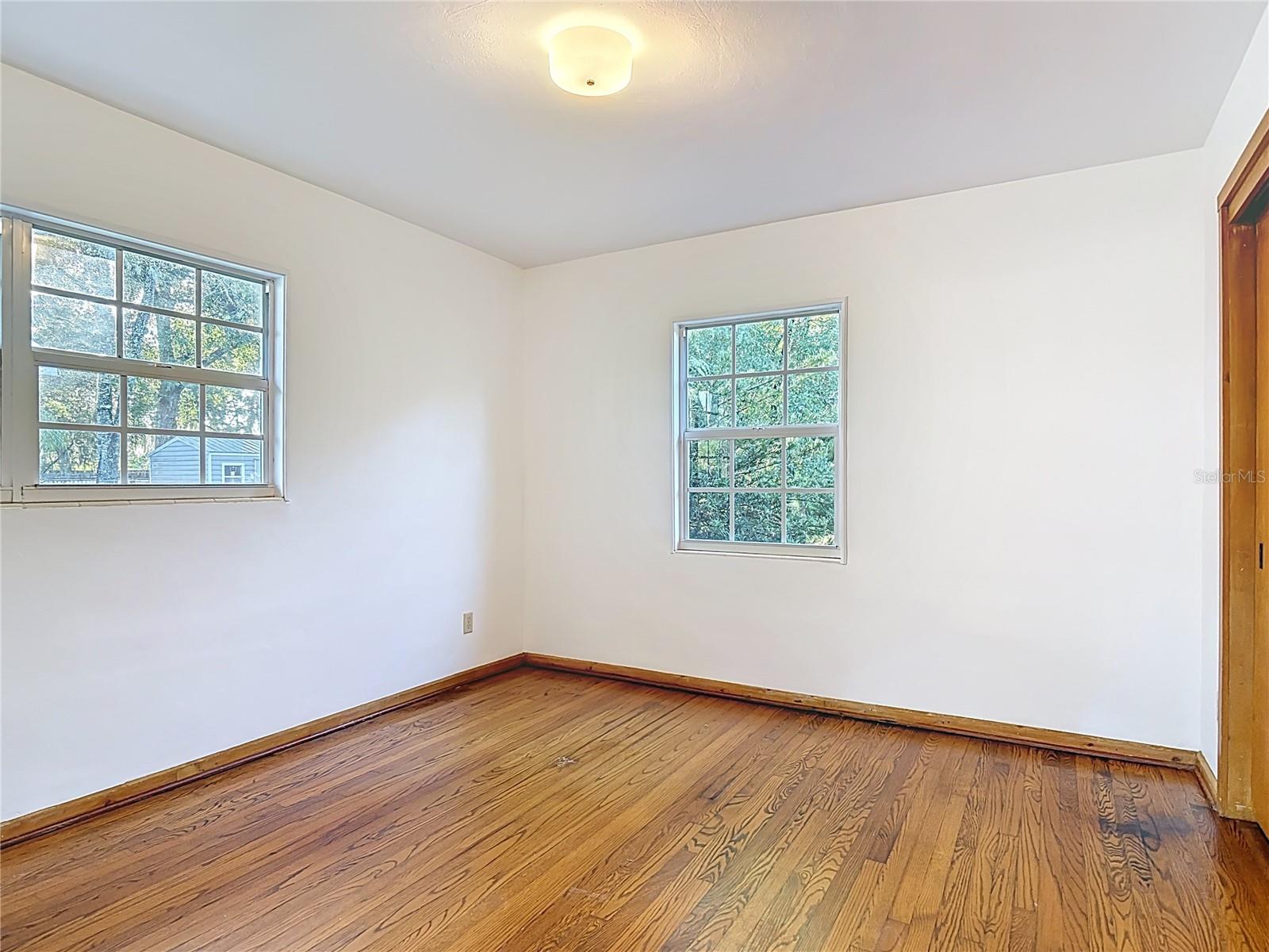 Image 11 of 30 For 718 Hogle Avenue
