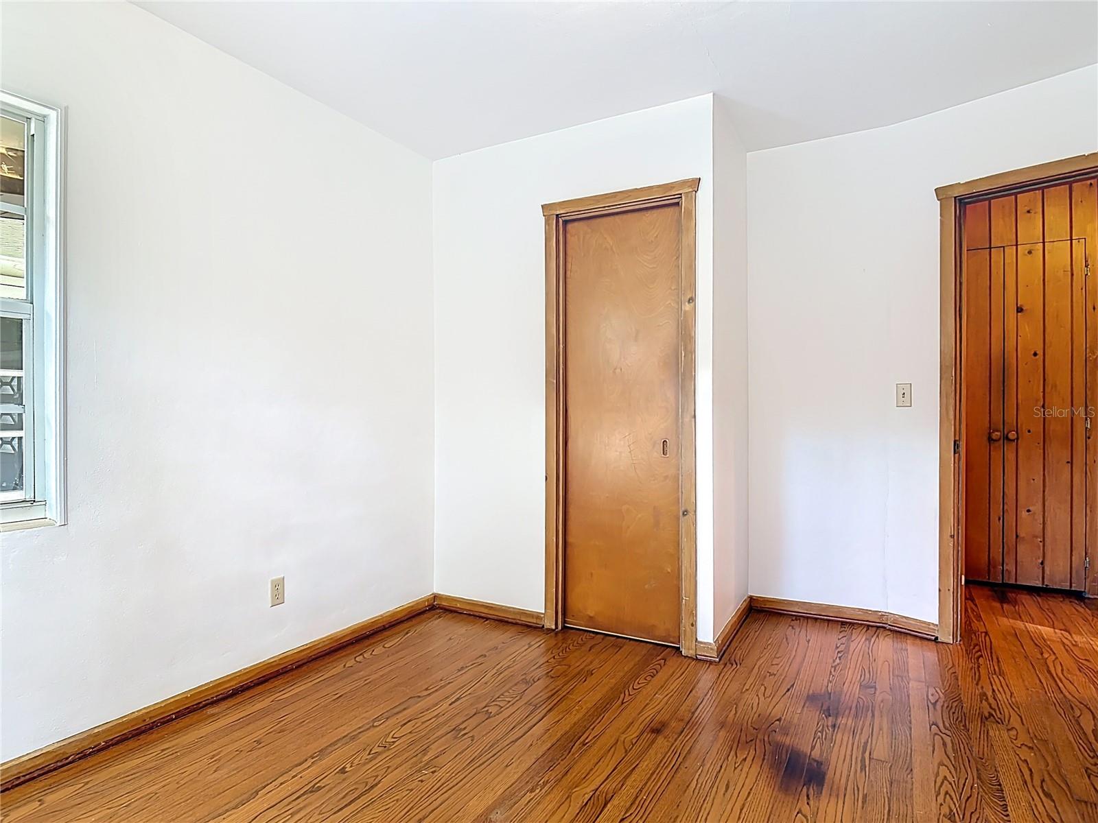 Image 19 of 30 For 718 Hogle Avenue