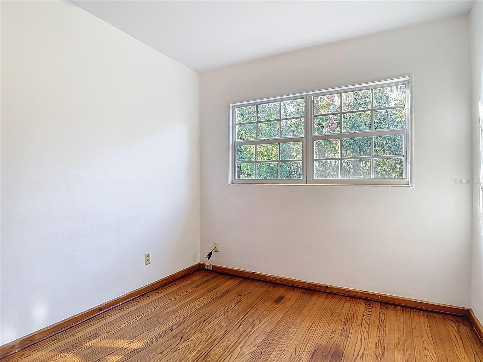 Image 20 of 30 For 718 Hogle Avenue