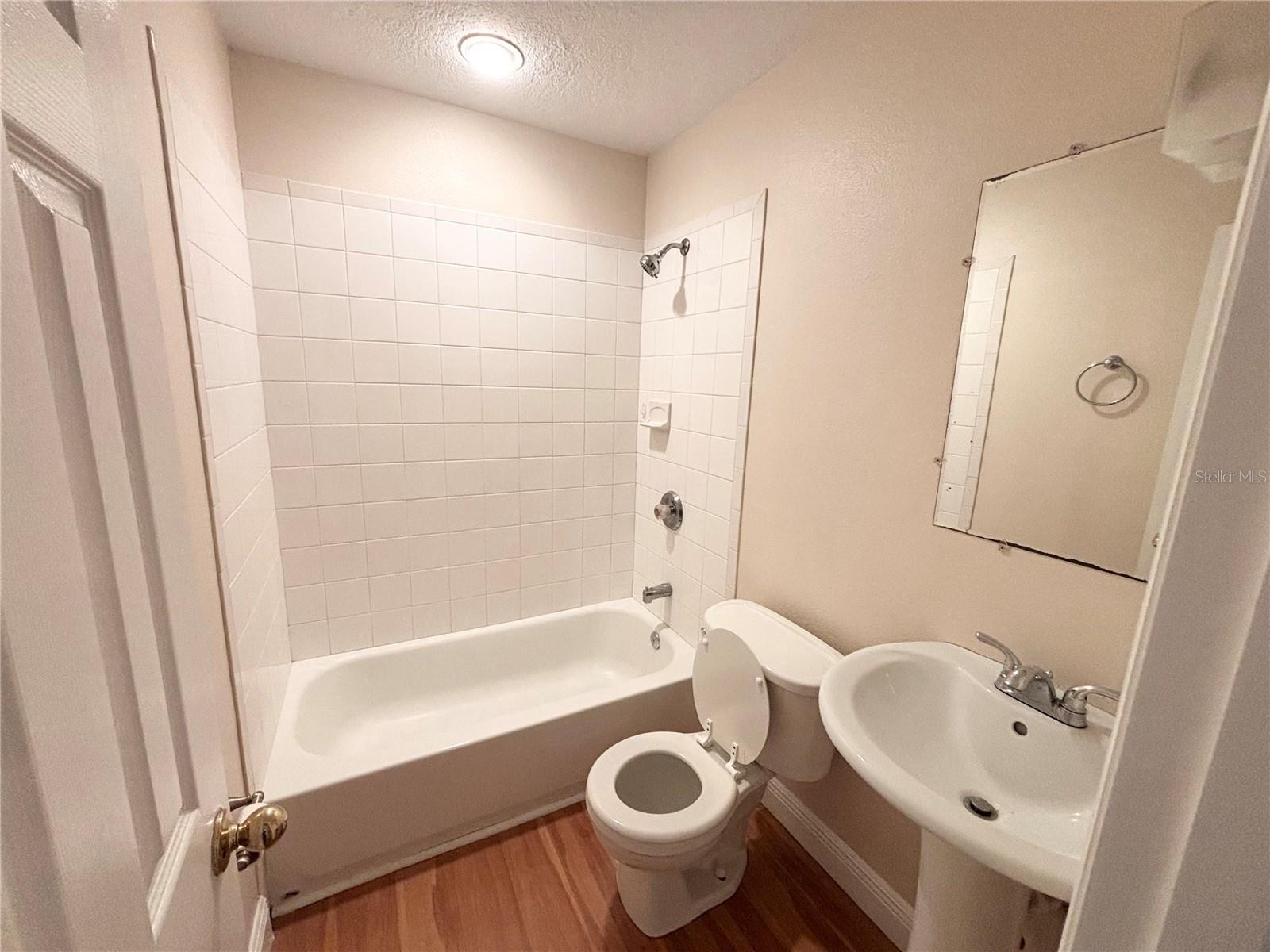 Image 8 of 13 For 780 Park Avenue