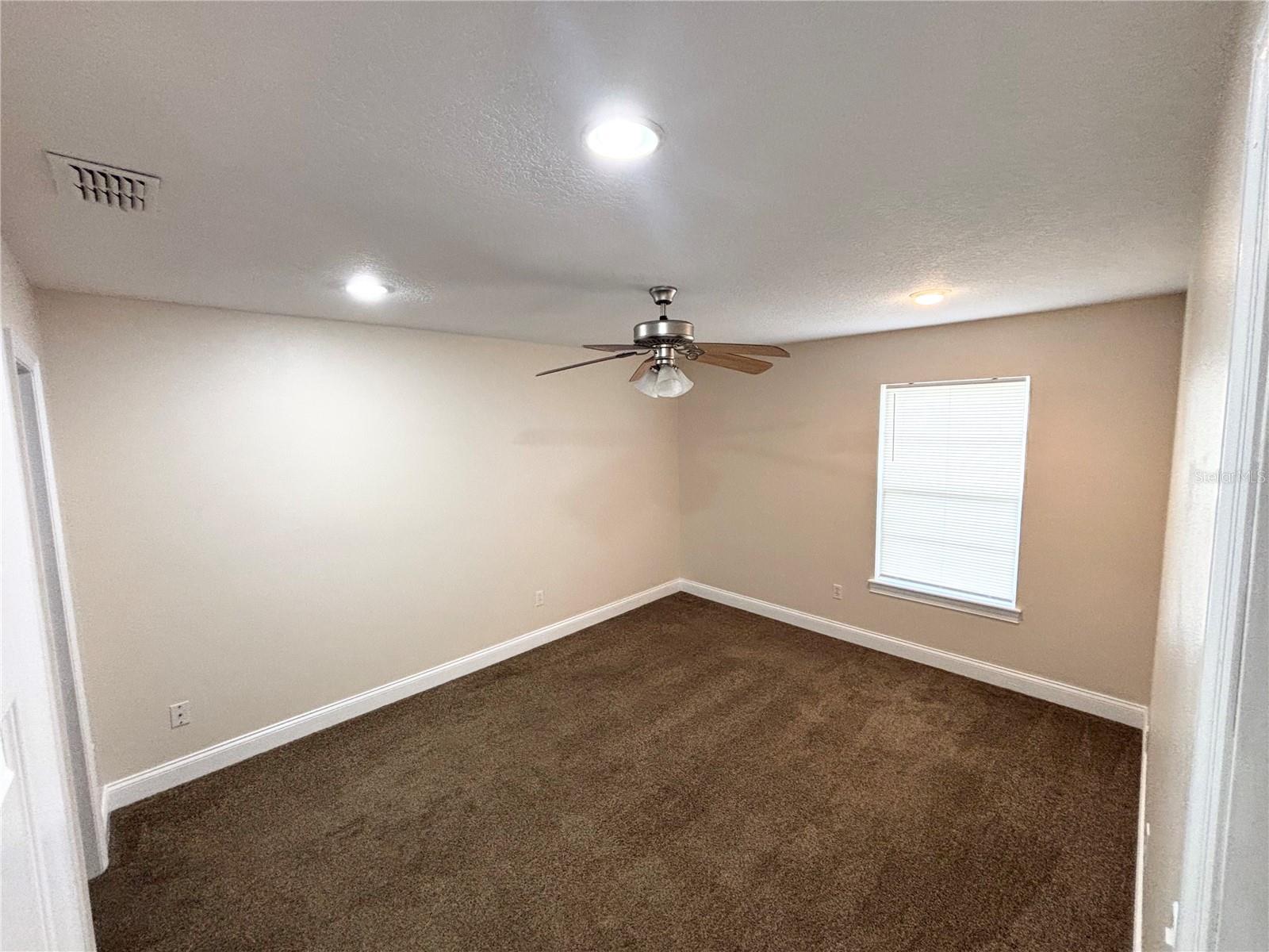Image 9 of 13 For 780 Park Avenue