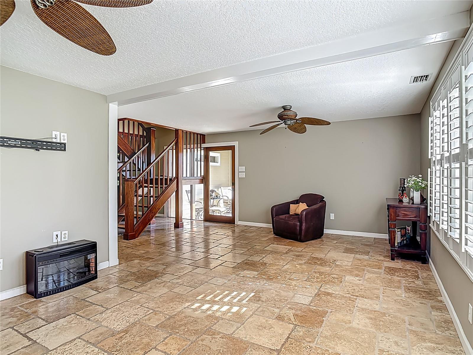 Image 6 of 49 For 1582 Prairie Road