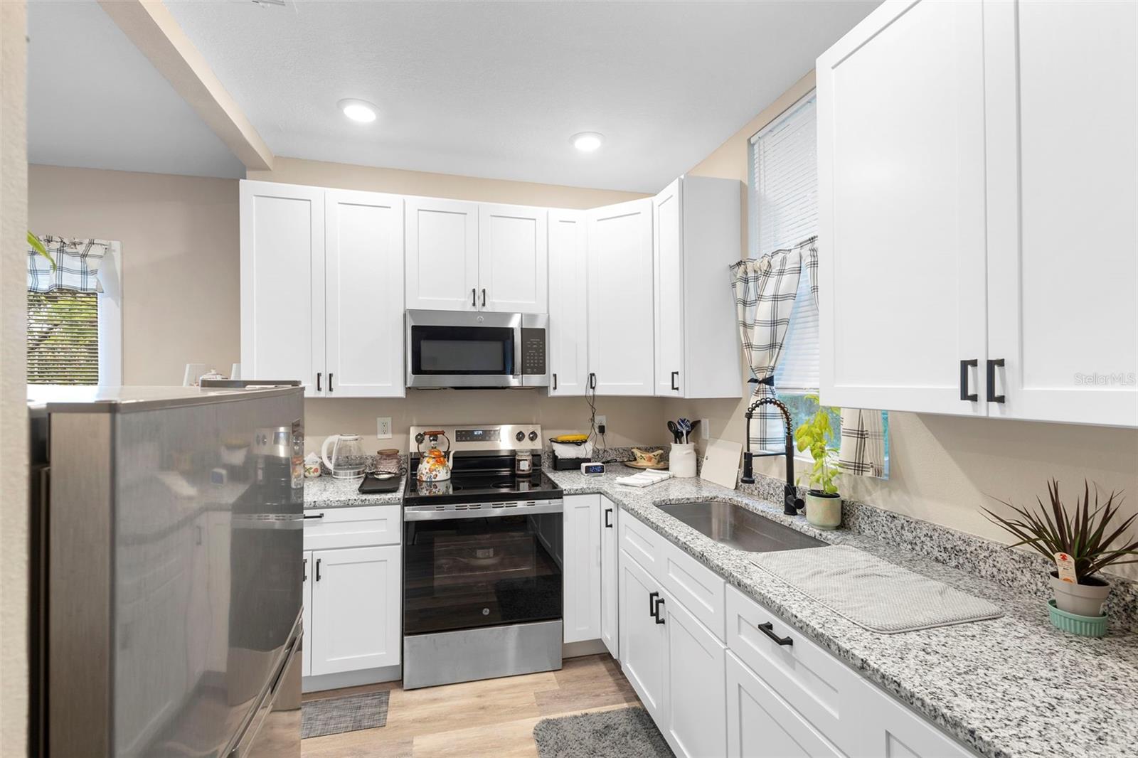 Image 16 of 41 For 135 Arlington Avenue