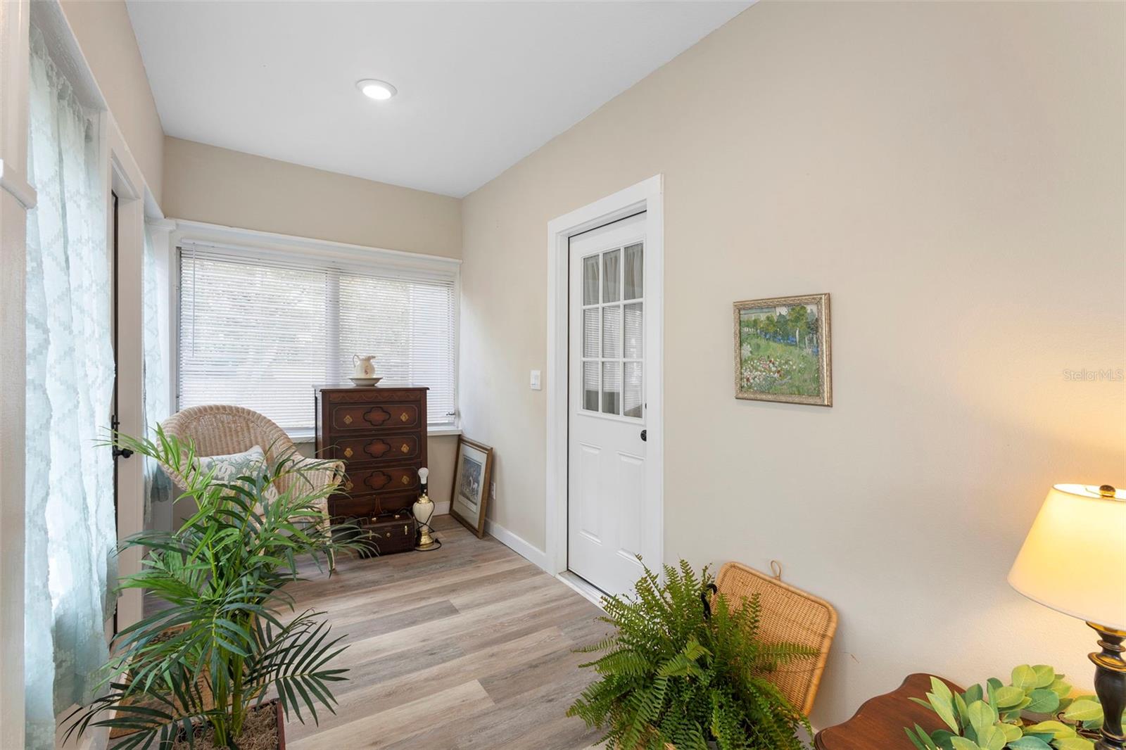 Image 20 of 41 For 135 Arlington Avenue