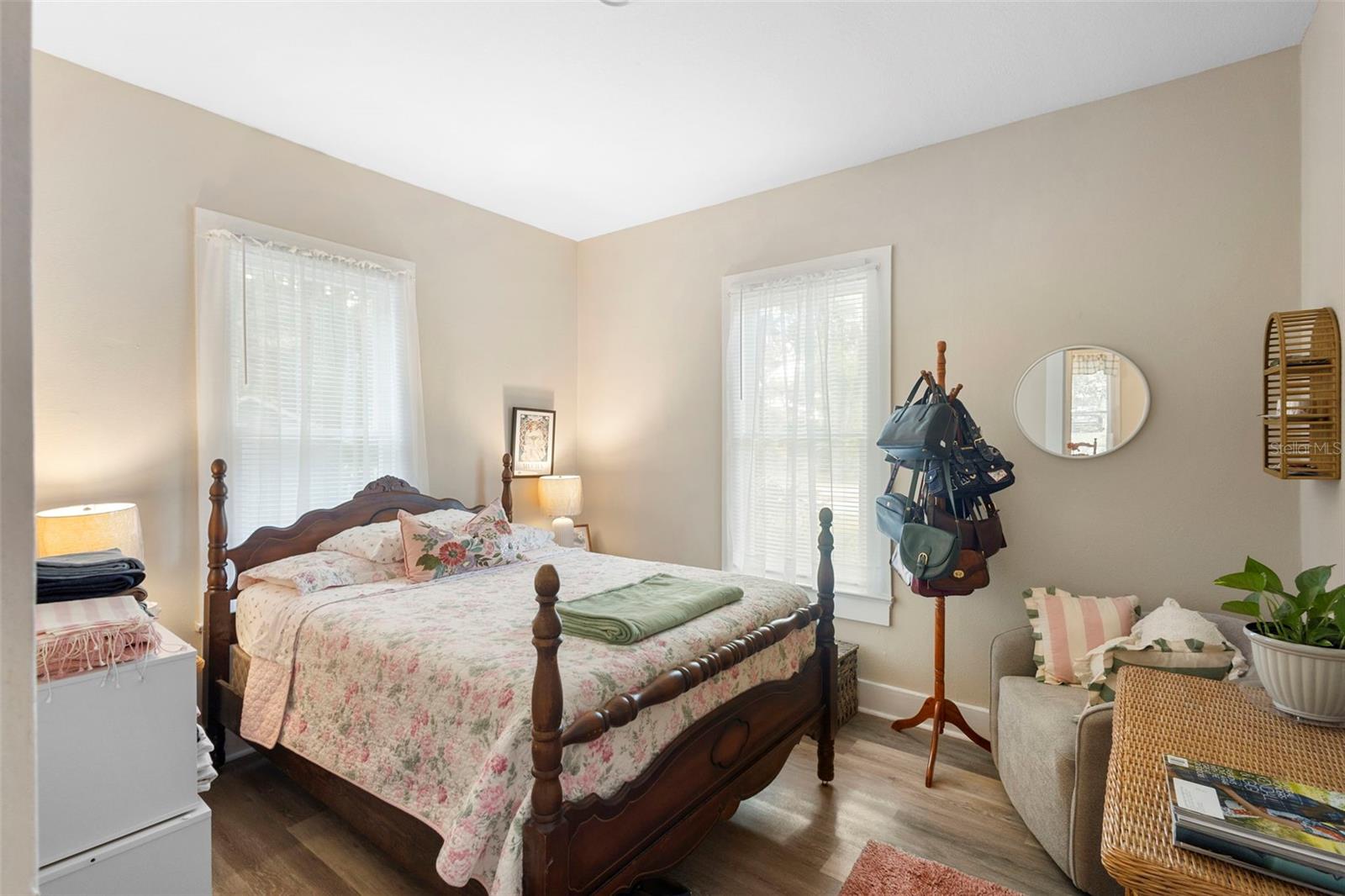 Image 23 of 41 For 135 Arlington Avenue